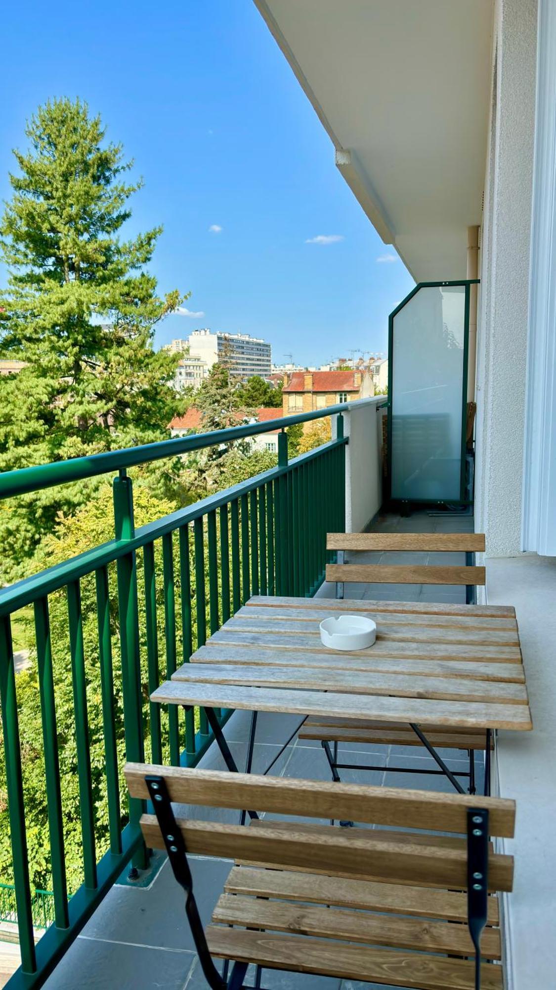 Beau Studio Cosy Et Calme - Face A La Gare De Rosny-Sous-Bois - 20Mn De Paris Et Disneyland Bagian luar foto
